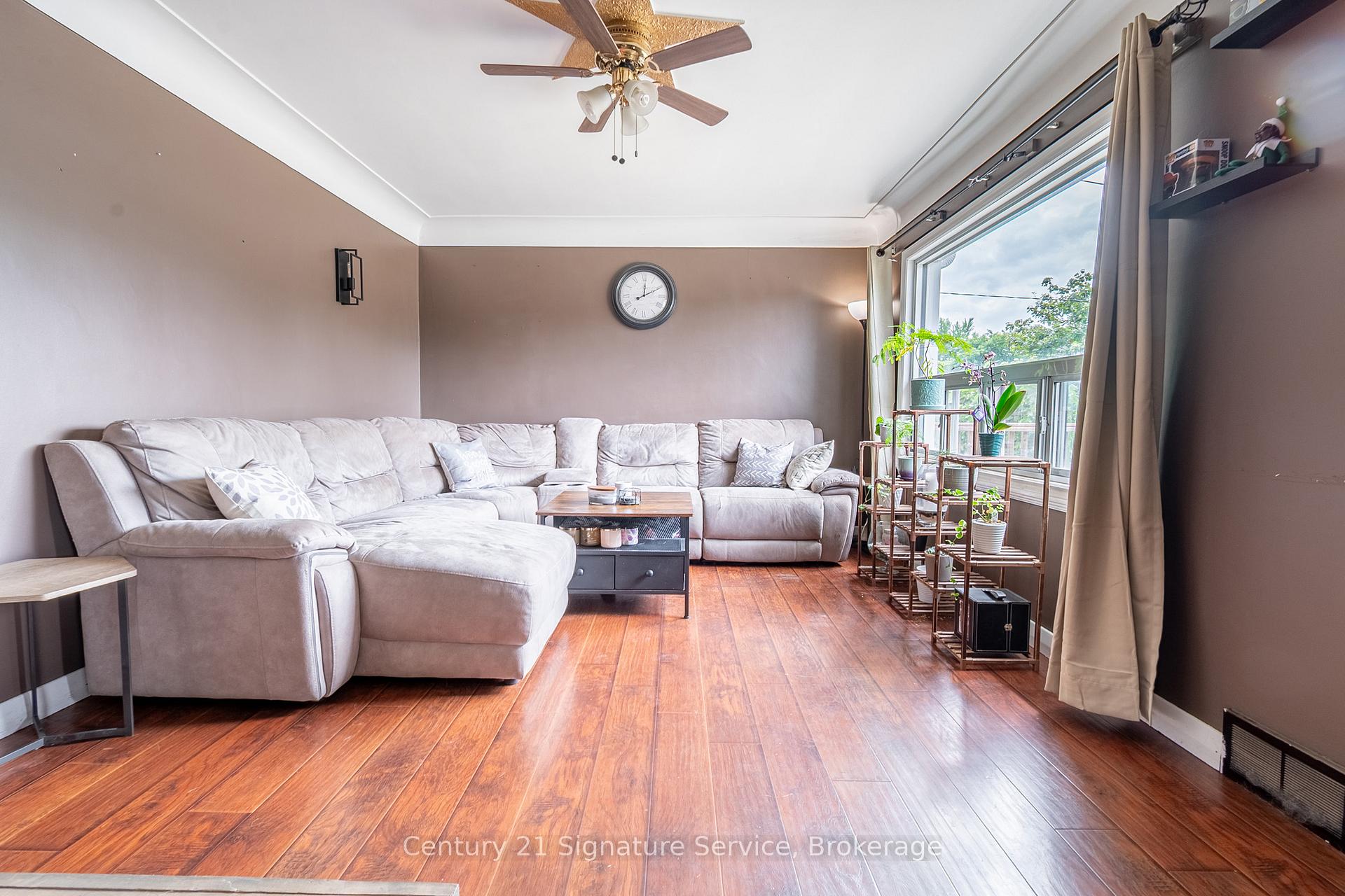 Photo 8 of 523 Clarence Street, Port Colborne, Sugarloaf — HOMEH