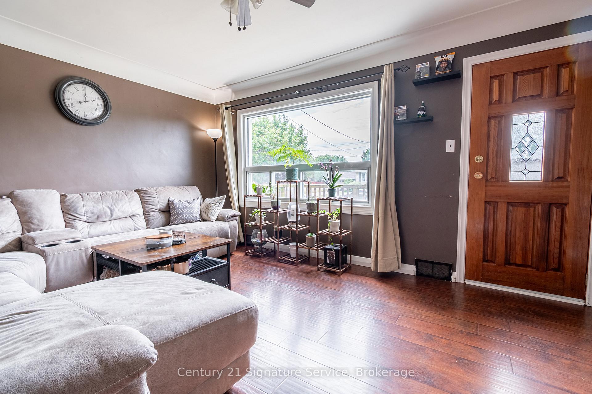 Photo 9 of 523 Clarence Street, Port Colborne, Sugarloaf — HOMEH