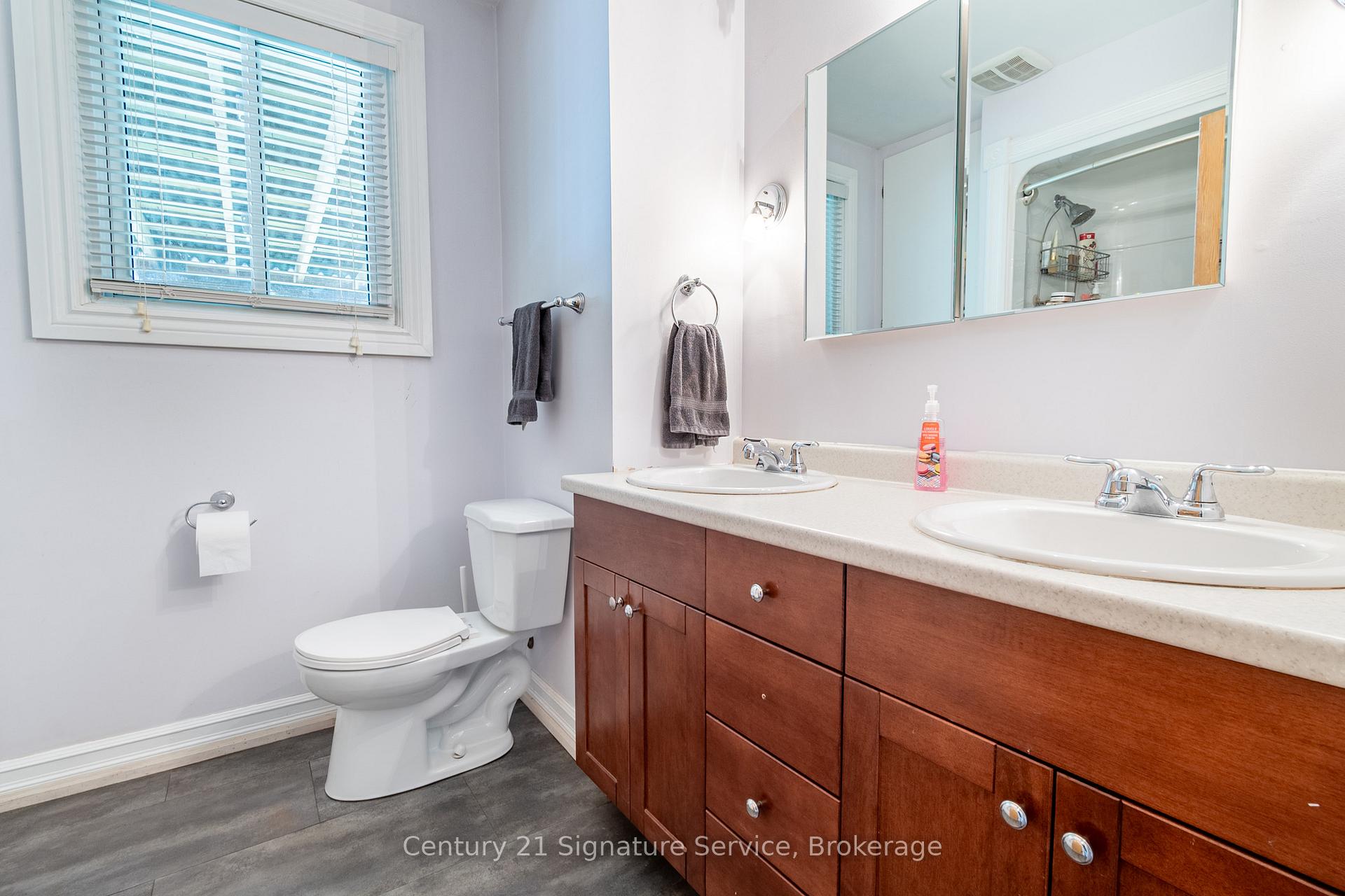 Photo 16 of 523 Clarence Street, Port Colborne, Sugarloaf — HOMEH