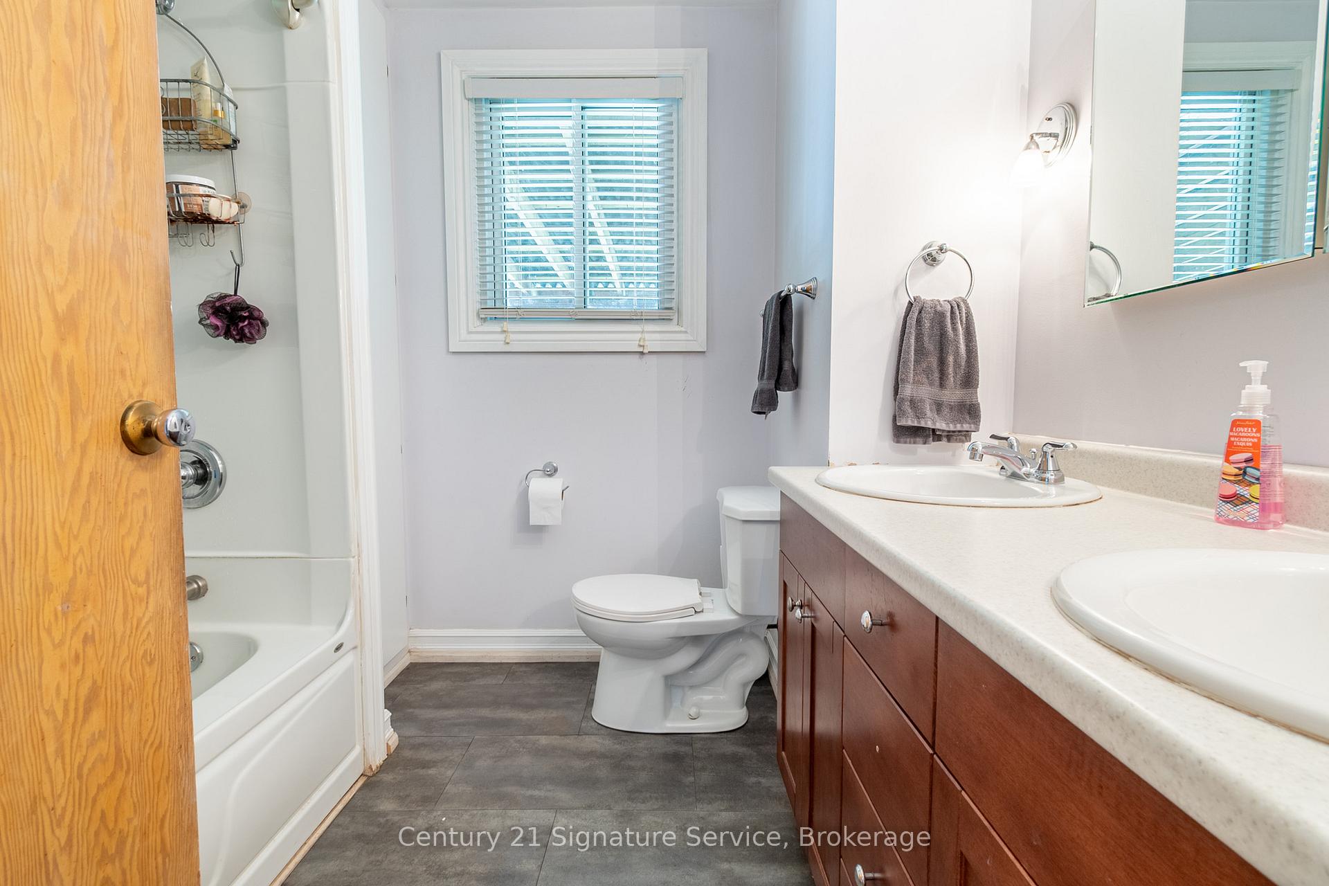 Photo 17 of 523 Clarence Street, Port Colborne, Sugarloaf — HOMEH