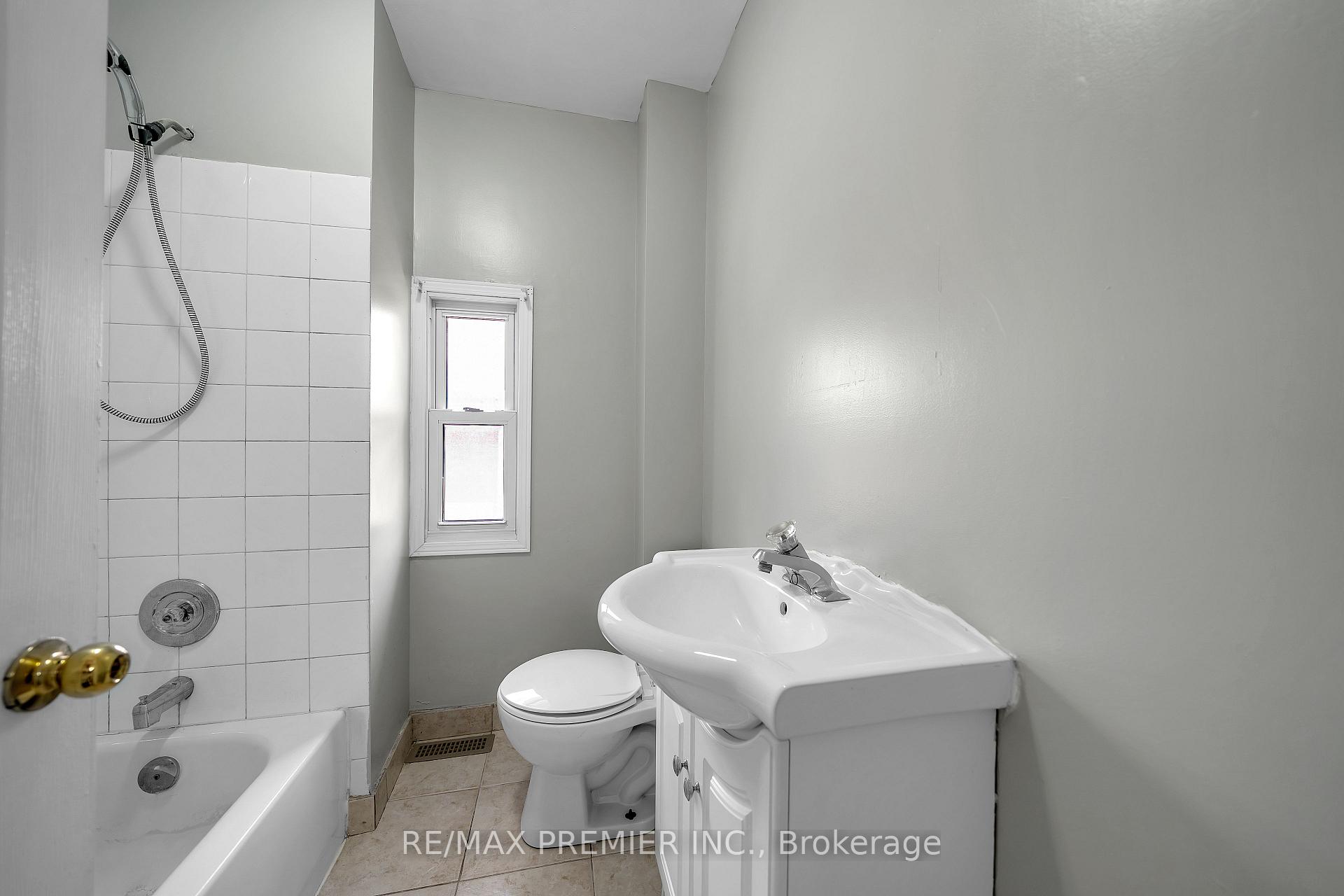 Photo 12 of 228 Bruce Street, Oshawa, Central — HOMEH