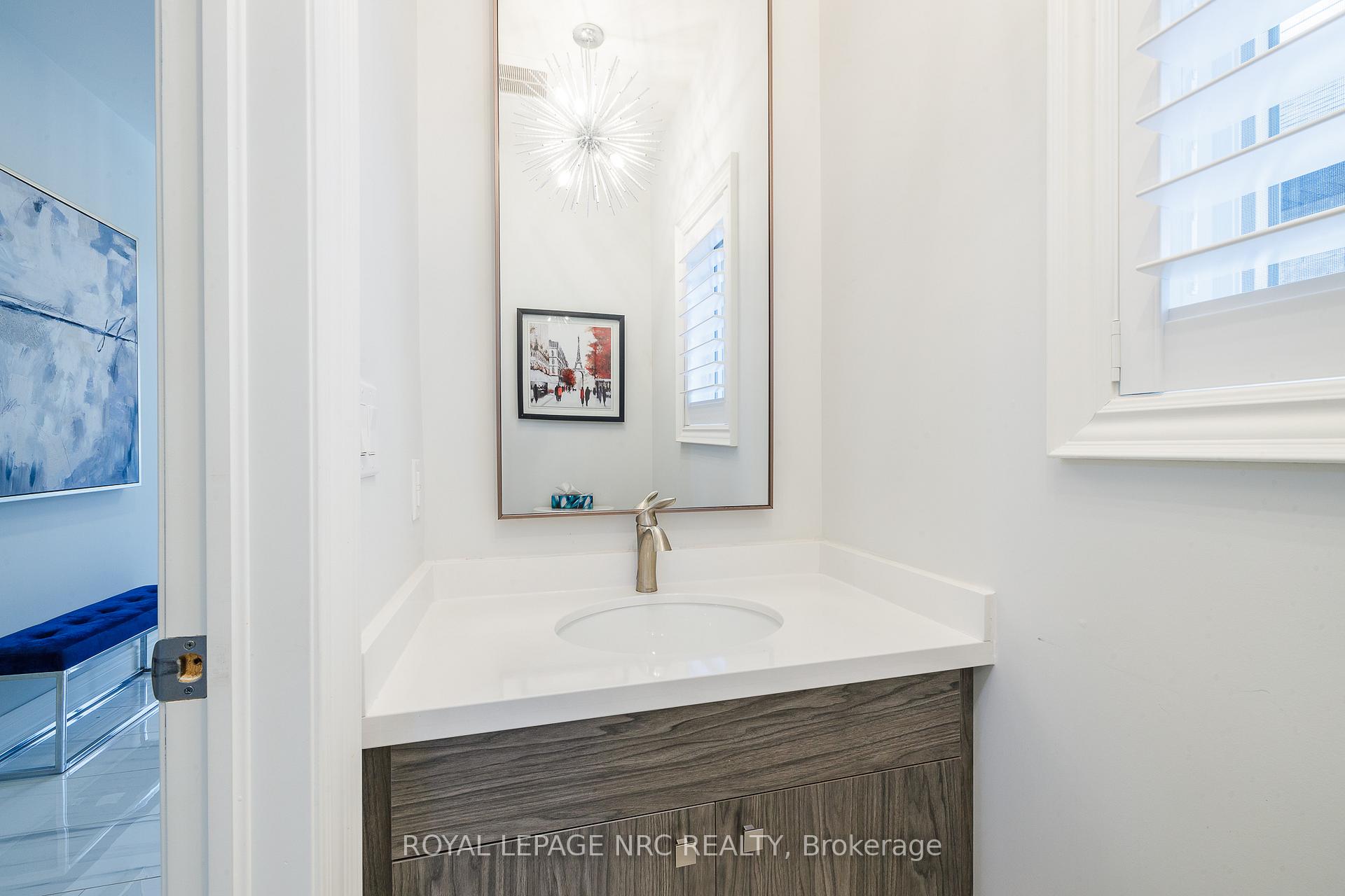 Photo 7 of 7126 Parsa Street, Niagara Falls, Brown — HOMEH