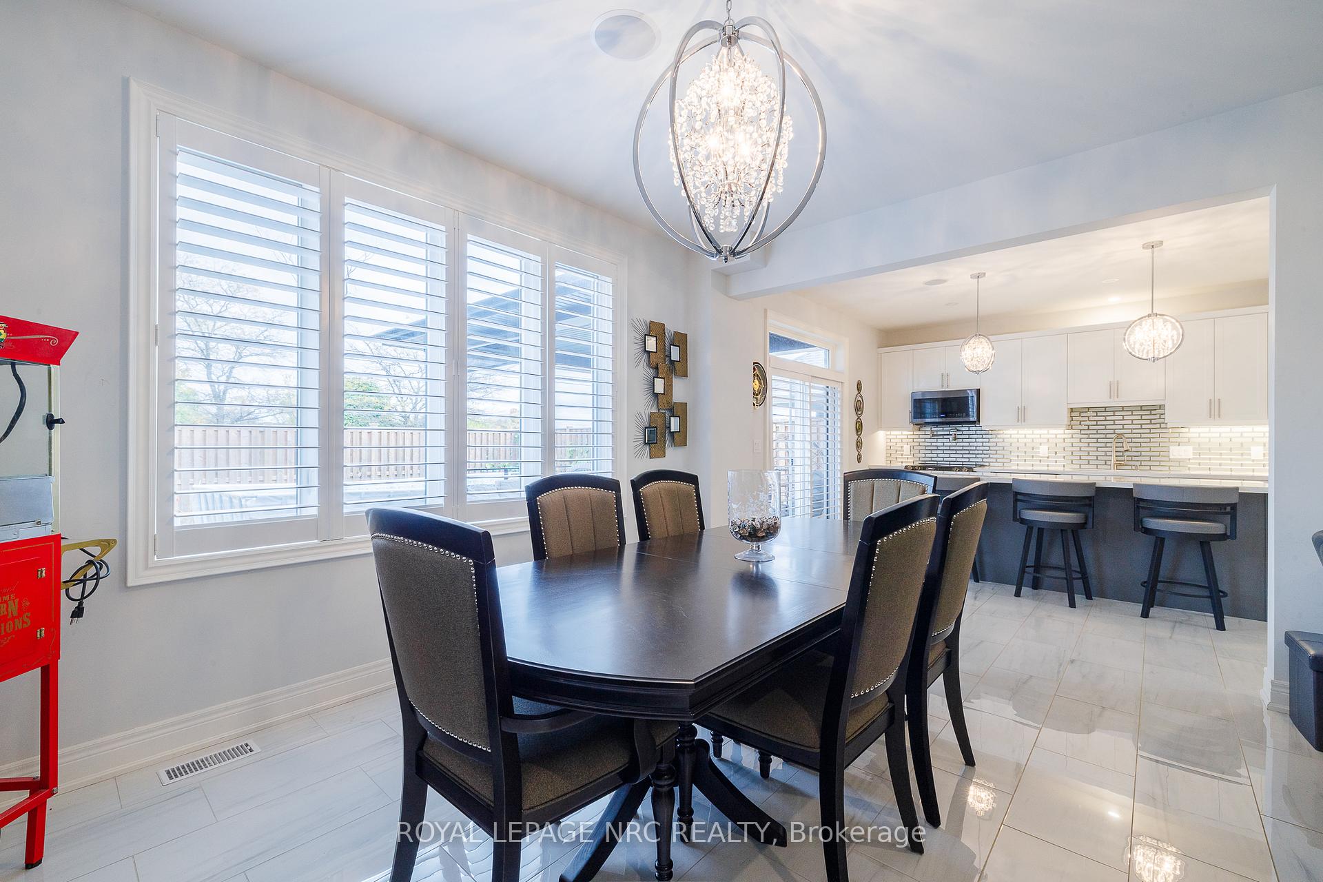 Photo 11 of 7126 Parsa Street, Niagara Falls, Brown — HOMEH