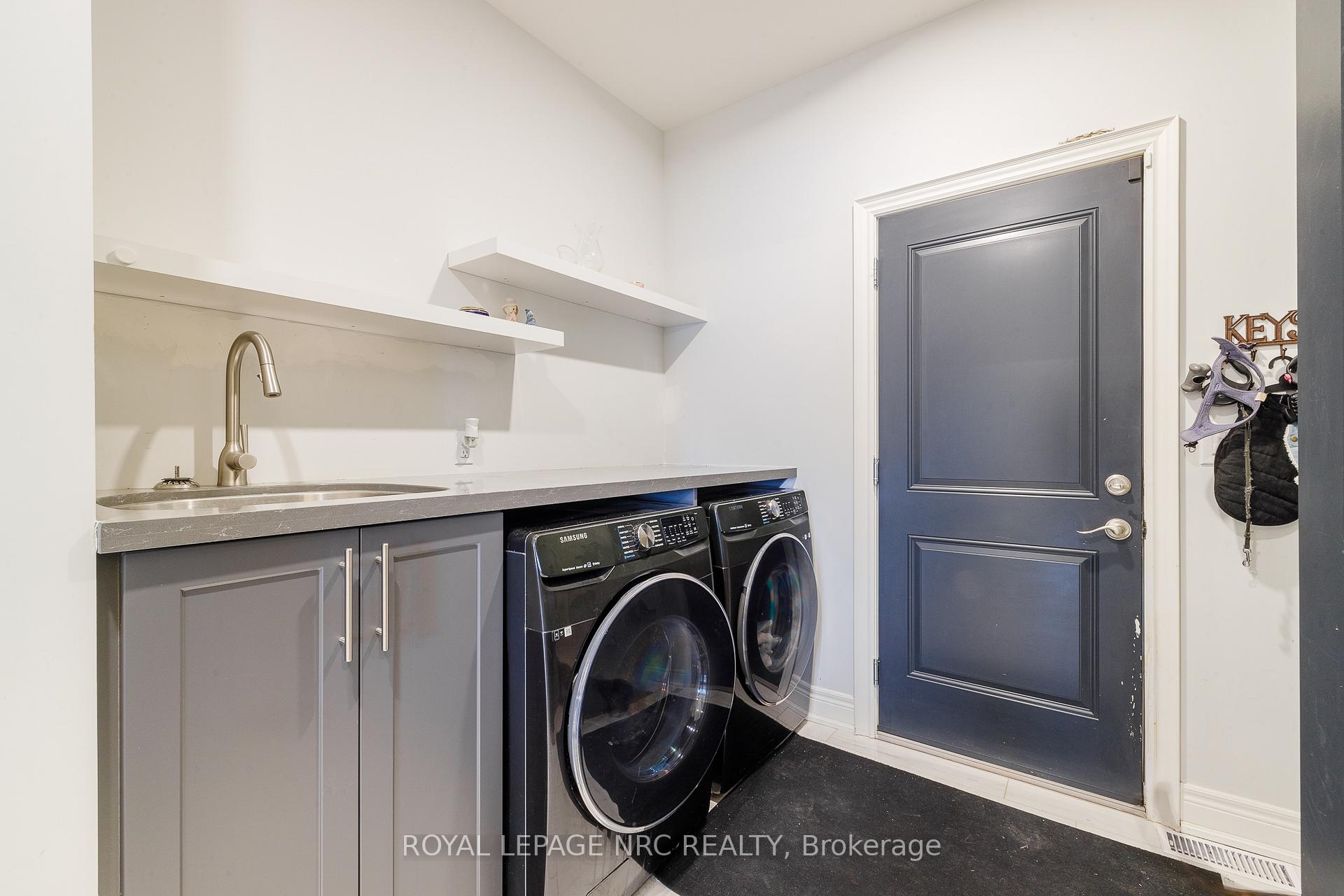 Photo 19 of 7126 Parsa Street, Niagara Falls, Brown — HOMEH
