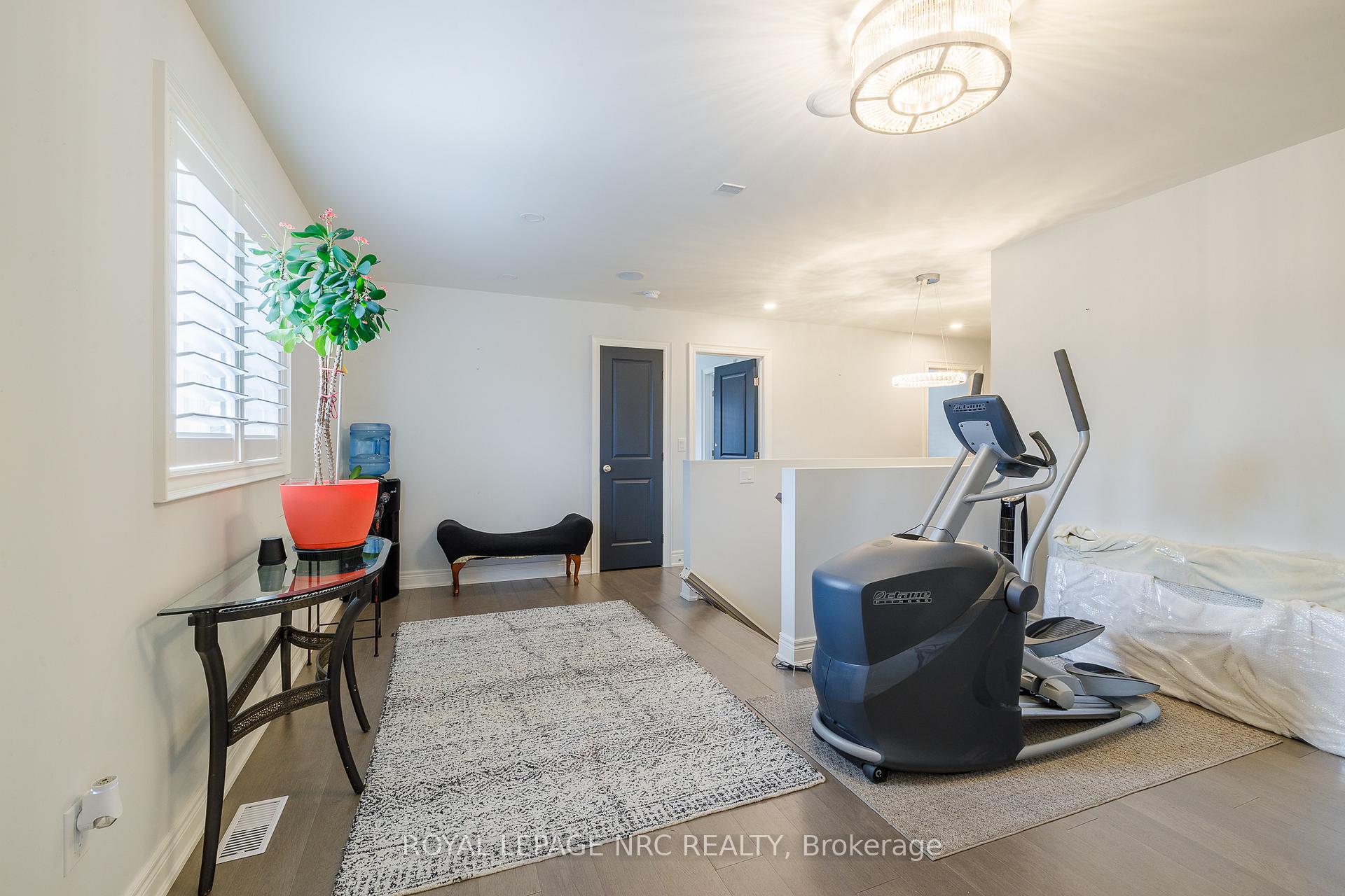 Photo 20 of 7126 Parsa Street, Niagara Falls, Brown — HOMEH