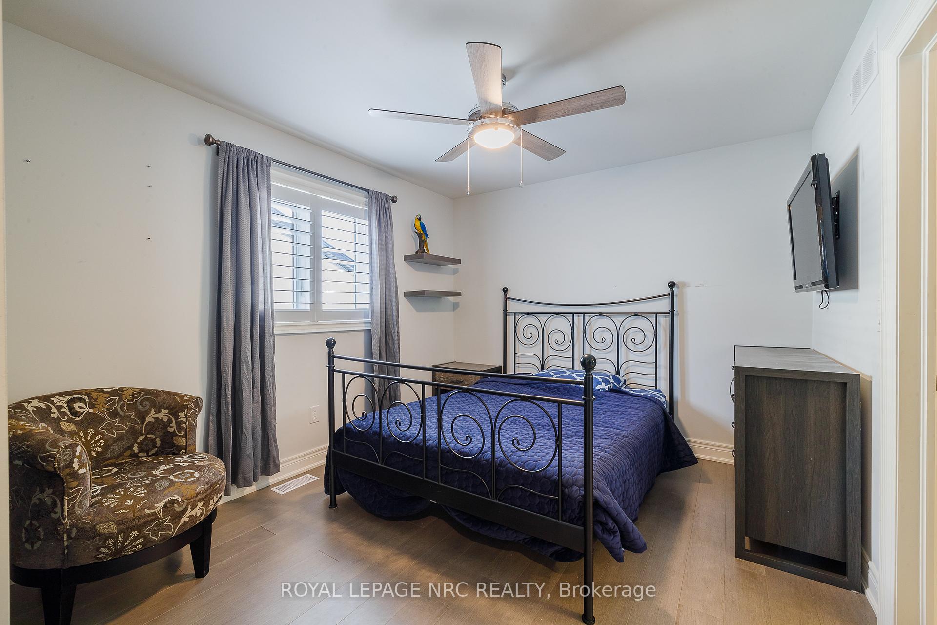 Photo 31 of 7126 Parsa Street, Niagara Falls, Brown — HOMEH