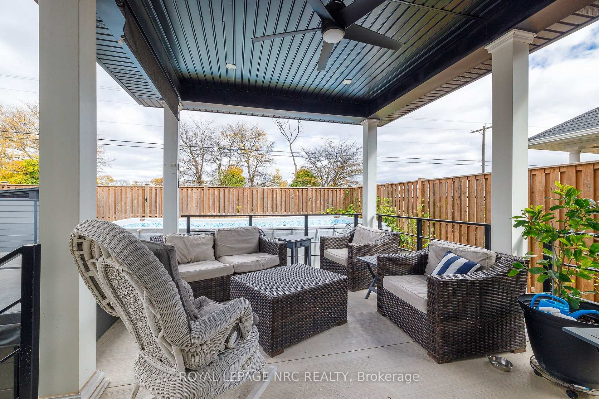 Photo 35 of 7126 Parsa Street, Niagara Falls, Brown — HOMEH
