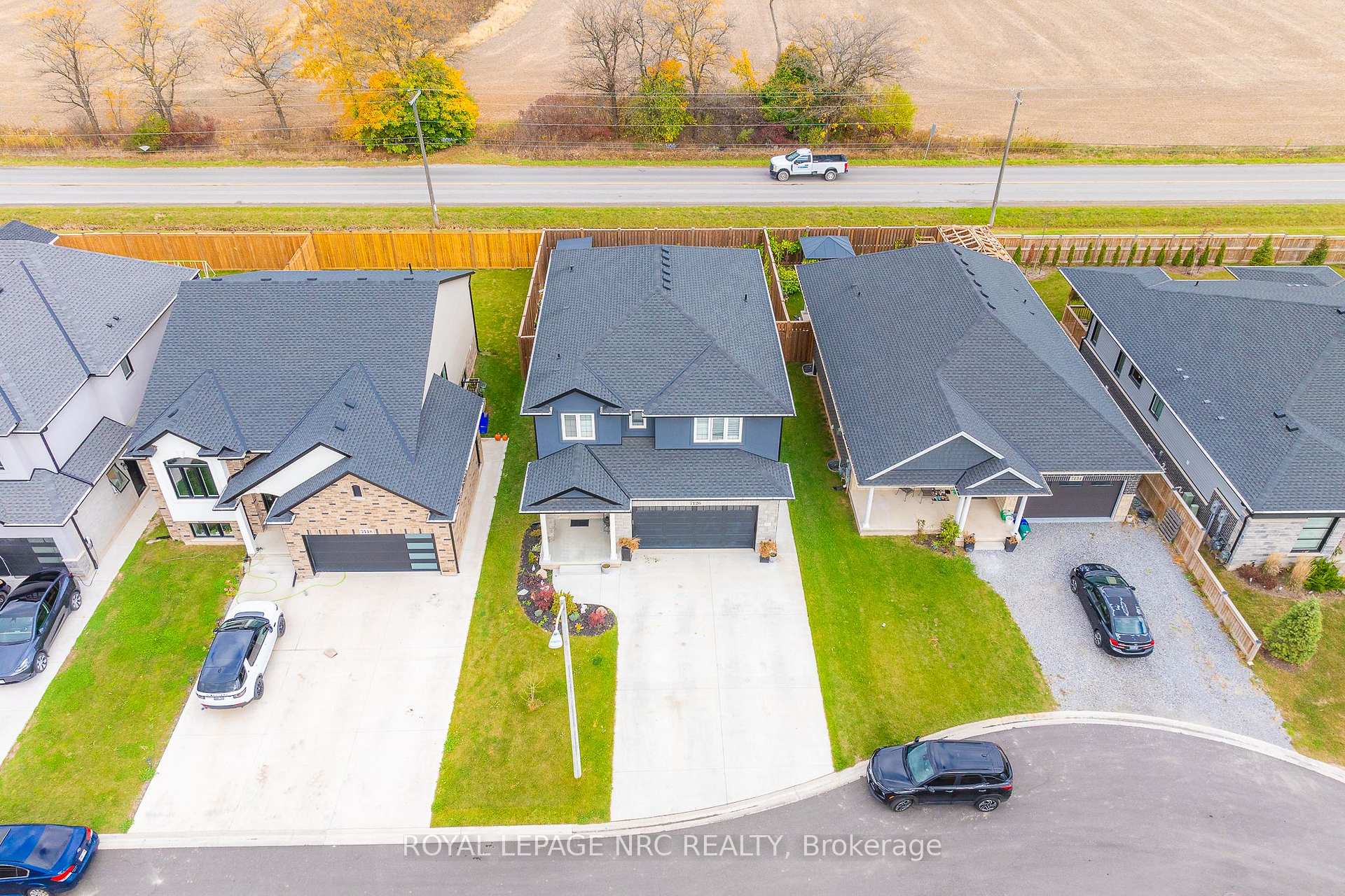 Photo 39 of 7126 Parsa Street, Niagara Falls, Brown — HOMEH