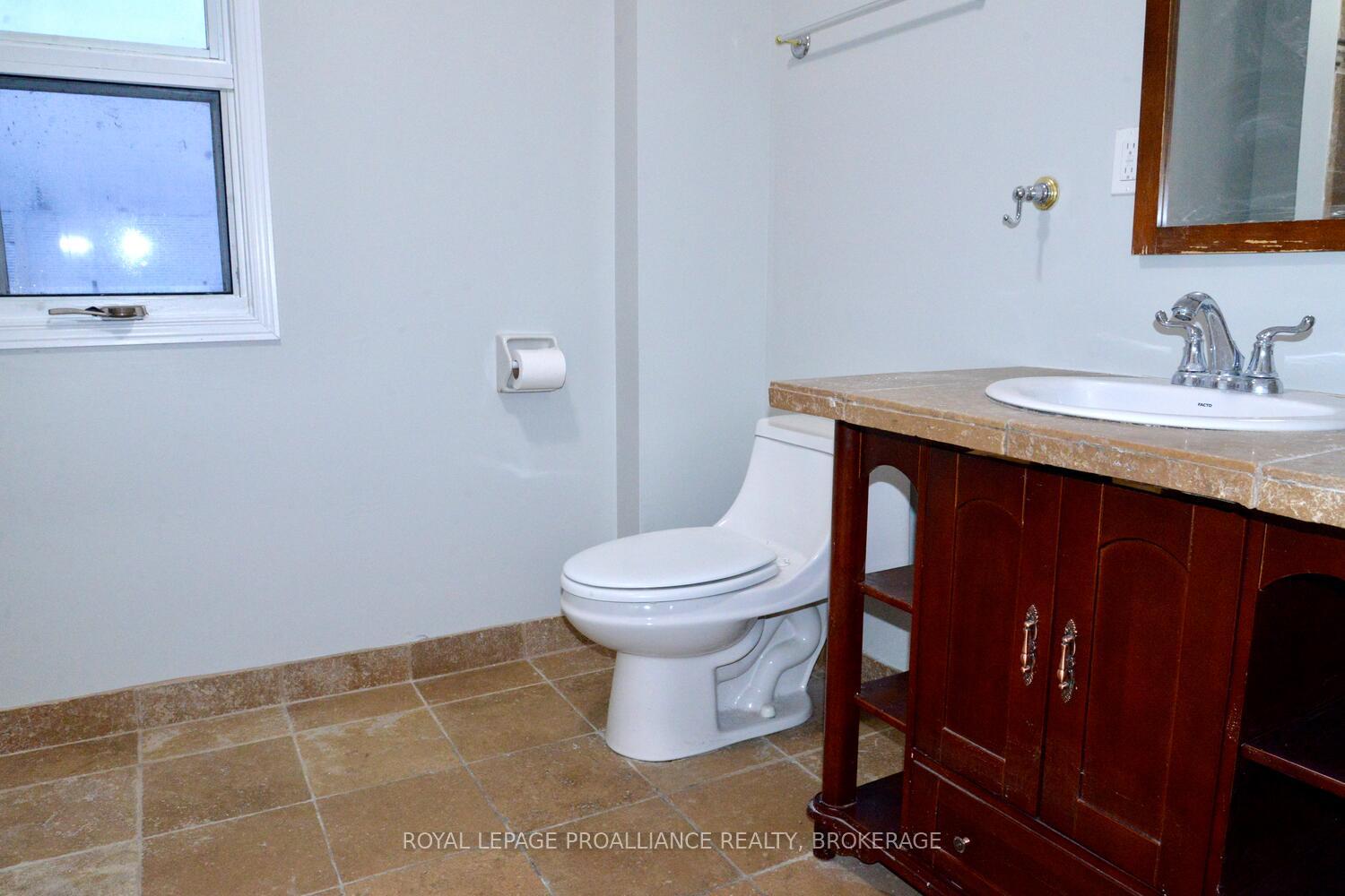 Photo 23 of 16 James Street, Kingston, East of Sir John A. Blvd — HOMEH