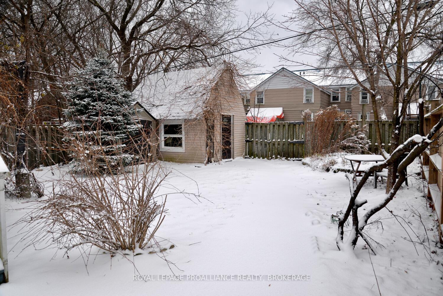 Photo 34 of 16 James Street, Kingston, East of Sir John A. Blvd — HOMEH