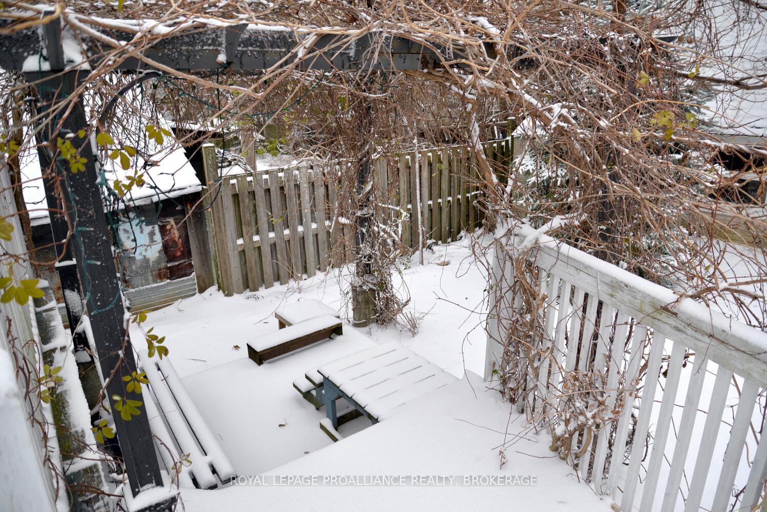 Photo 38 of 16 James Street, Kingston, East of Sir John A. Blvd — HOMEH