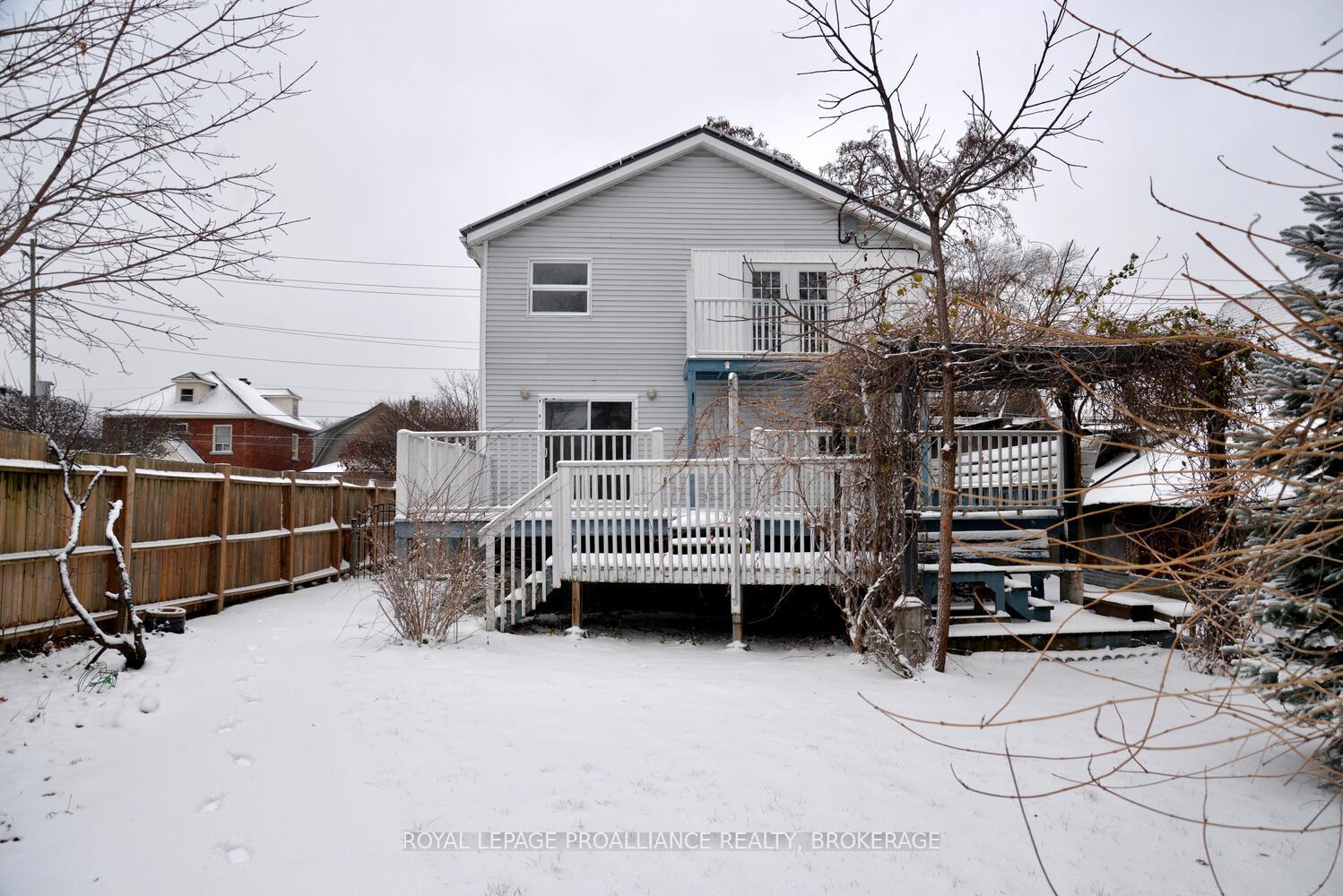 Photo 39 of 16 James Street, Kingston, East of Sir John A. Blvd — HOMEH