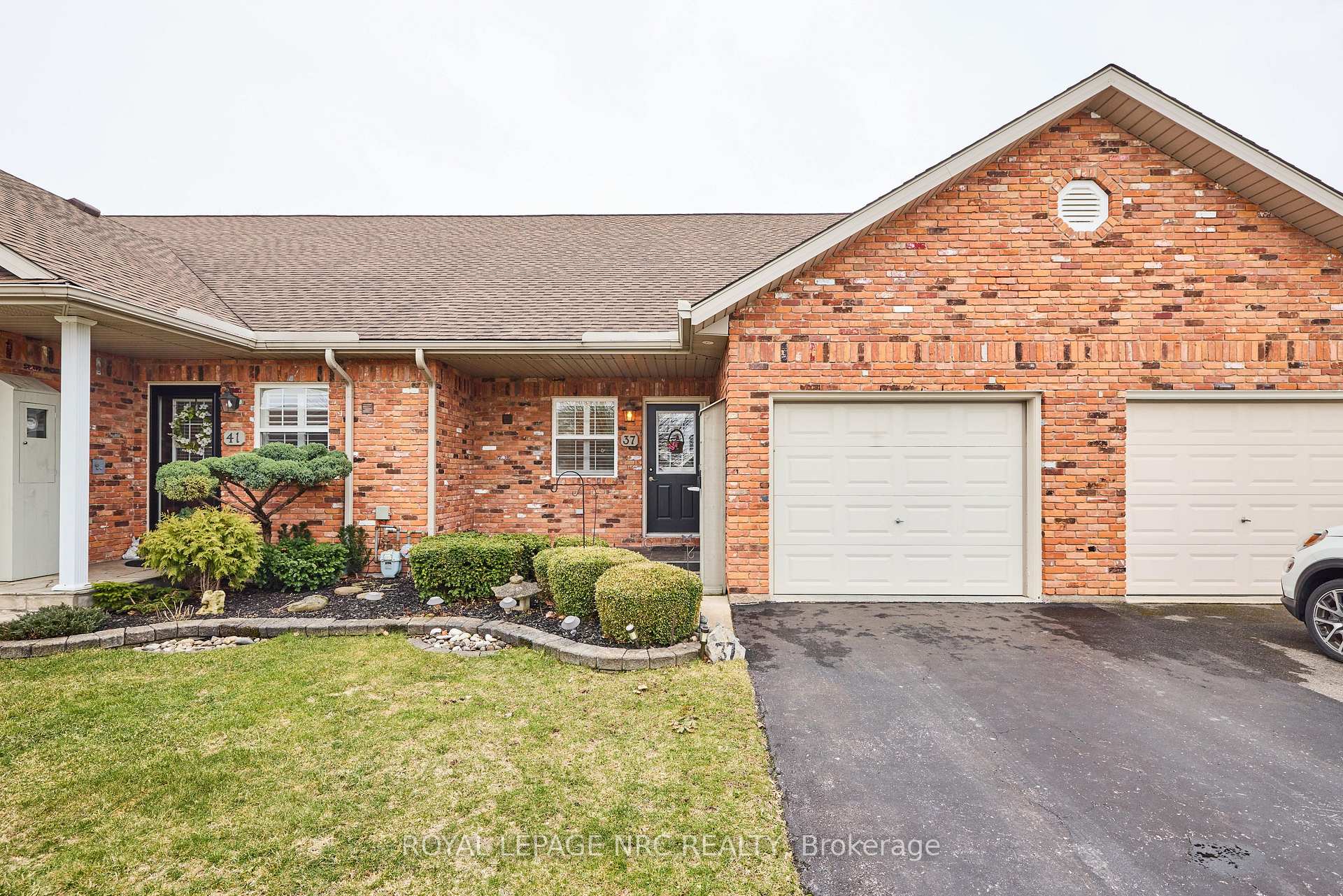 Photo 1 of 37 Maple Street, Port Colborne, Sugarloaf — HOMEH