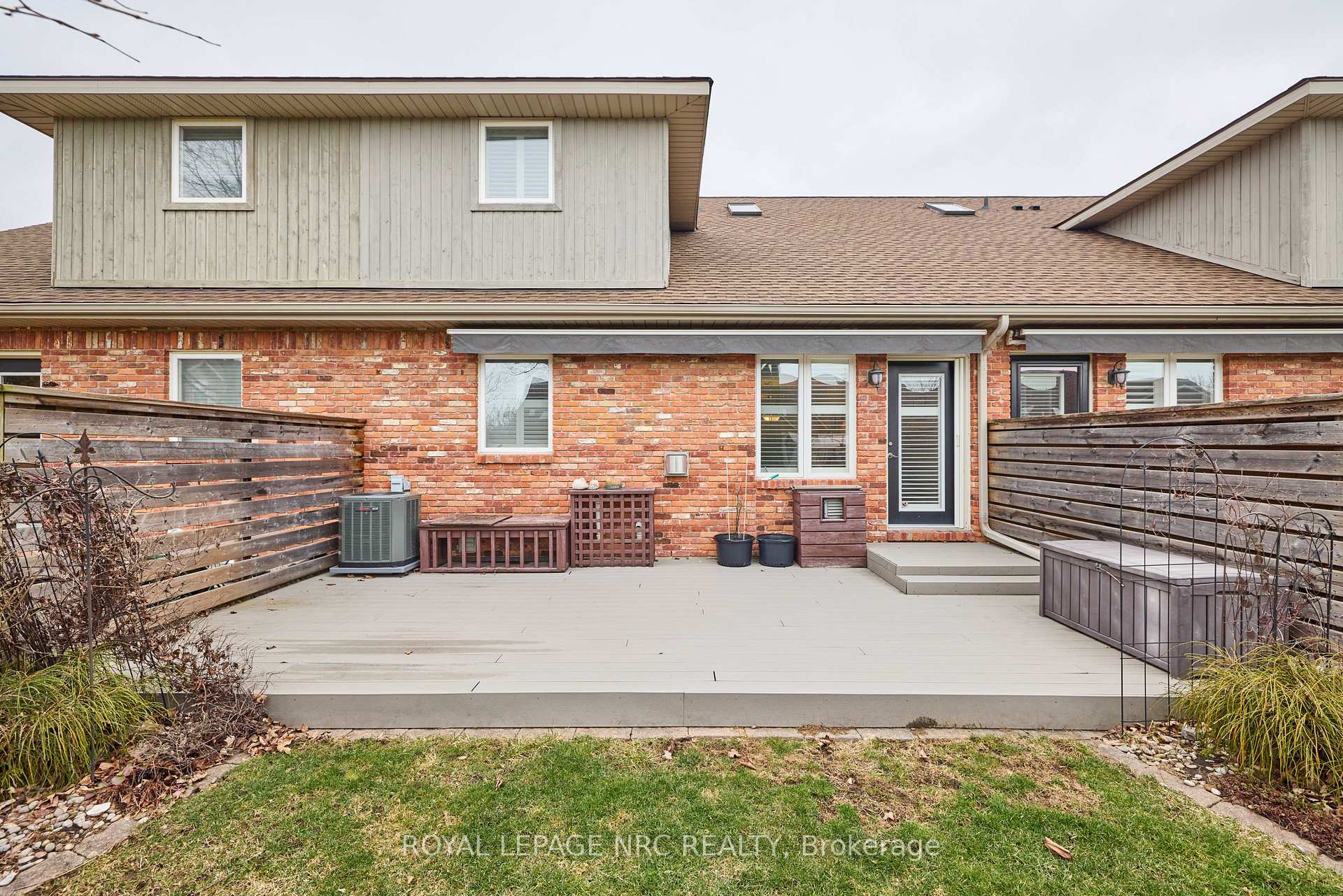 Photo 6 of 37 Maple Street, Port Colborne, Sugarloaf — HOMEH