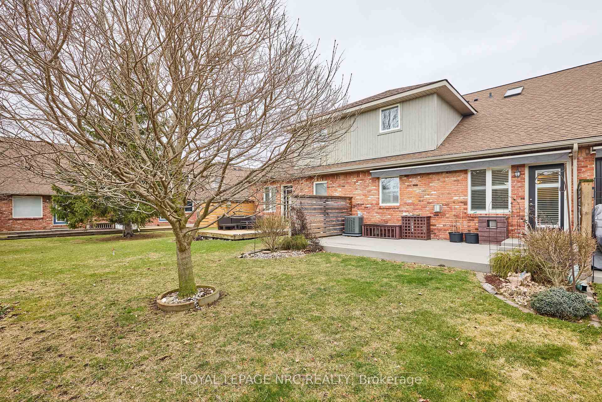 Photo 7 of 37 Maple Street, Port Colborne, Sugarloaf — HOMEH