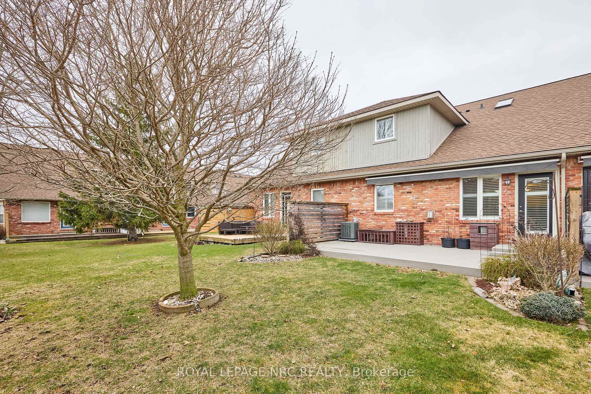 Photo 8 of 37 Maple Street, Port Colborne, Sugarloaf — HOMEH