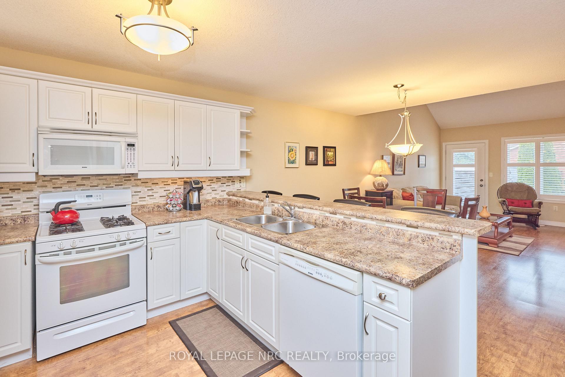 Photo 21 of 37 Maple Street, Port Colborne, Sugarloaf — HOMEH