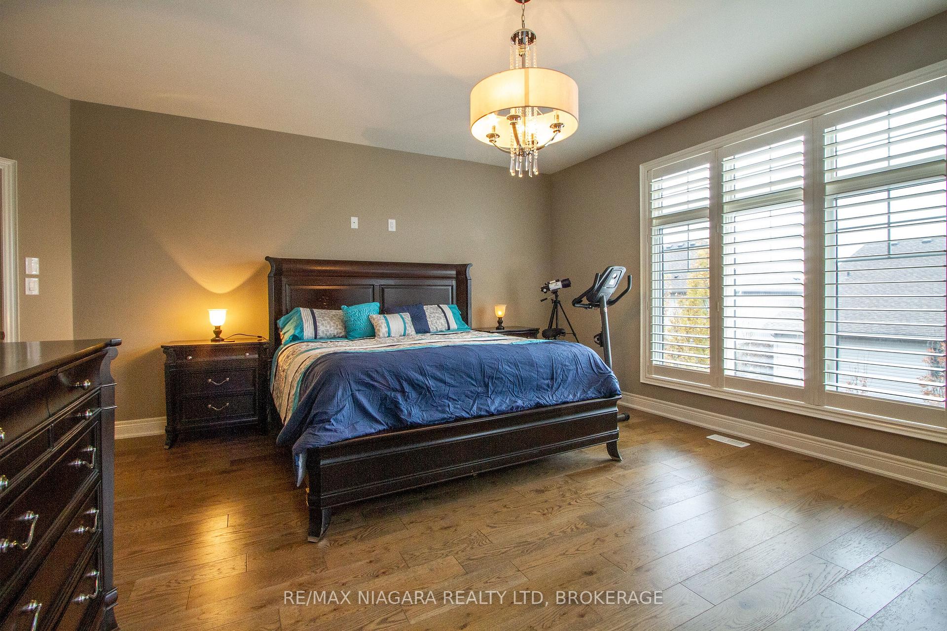 Photo 23 of 7174 Optimist Lane, Niagara Falls, Morrison — HOMEH