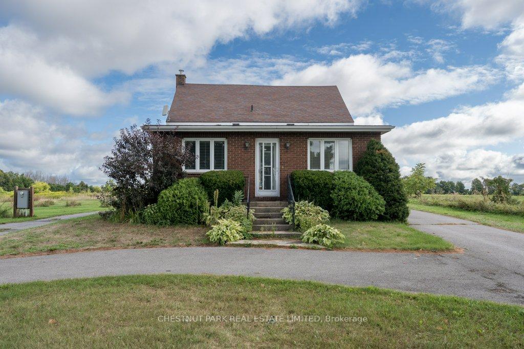 Photo 2 of 344 County Road 5, Prince Edward County, Hallowell Ward — HOMEH