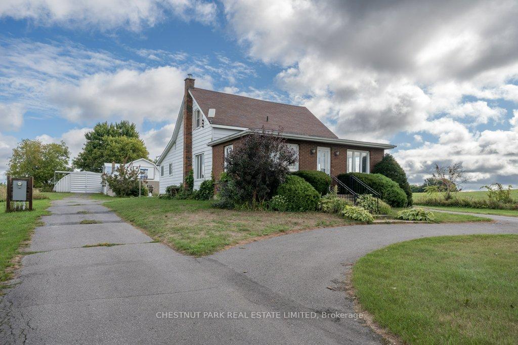 Photo 3 of 344 County Road 5, Prince Edward County, Hallowell Ward — HOMEH