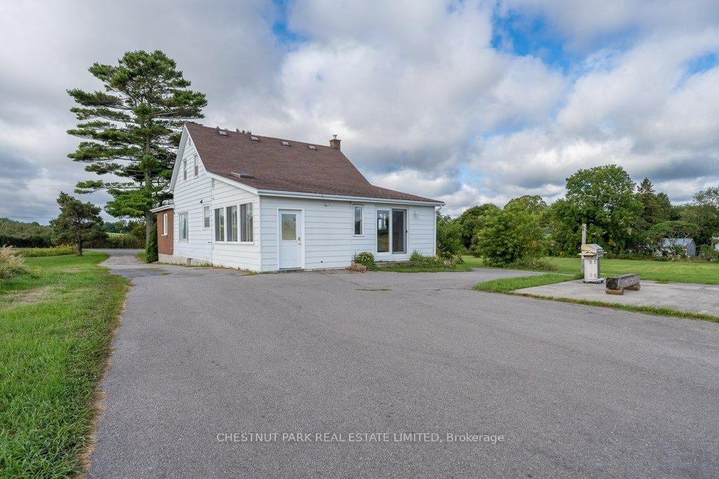 Photo 5 of 344 County Road 5, Prince Edward County, Hallowell Ward — HOMEH