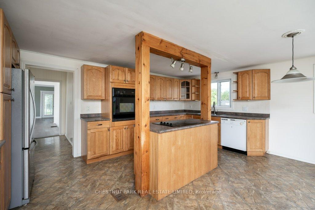 Photo 11 of 344 County Road 5, Prince Edward County, Hallowell Ward — HOMEH