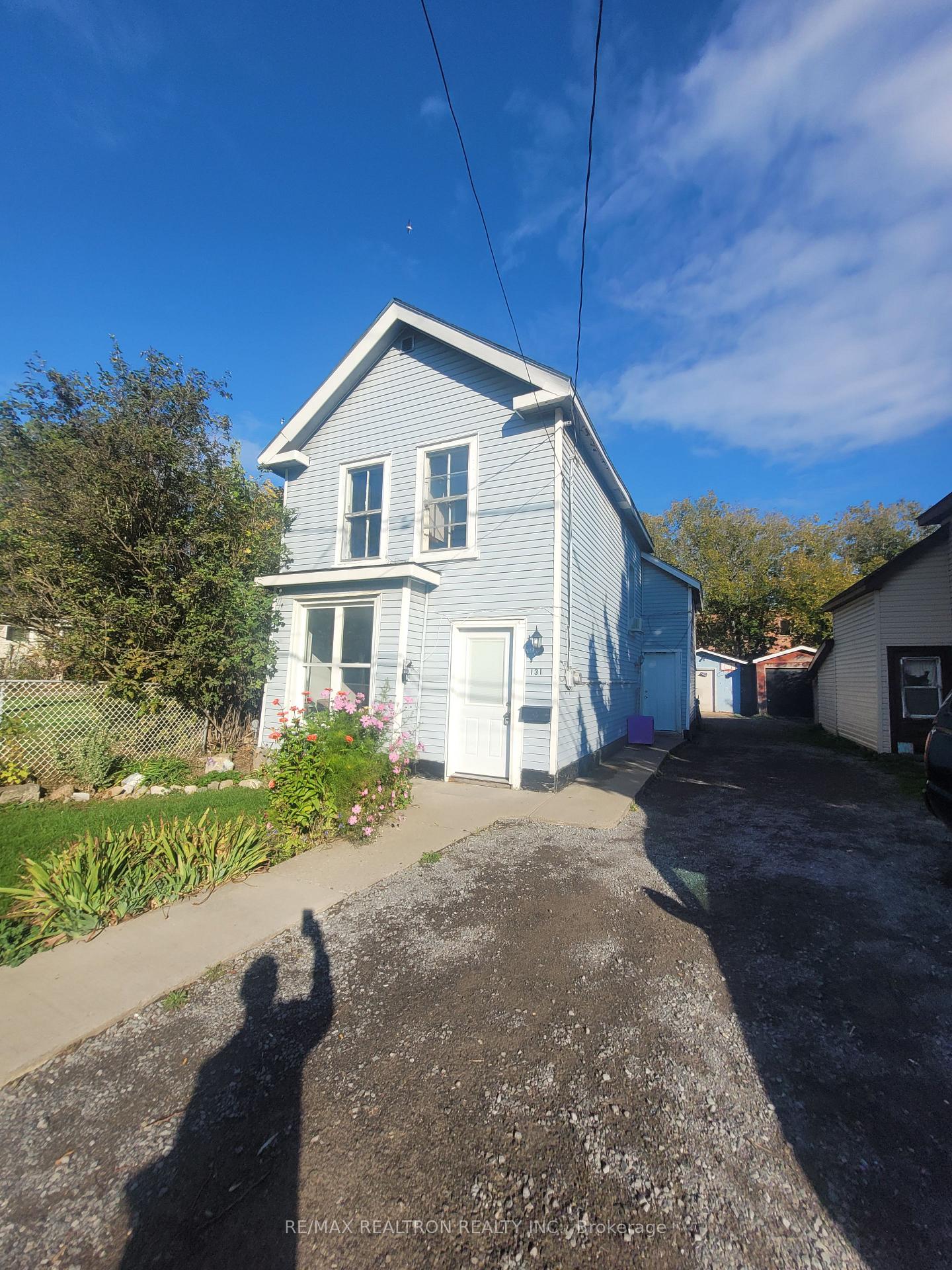 Photo 4 of 131 James Street, Kingston, East of Sir John A. Blvd — HOMEH