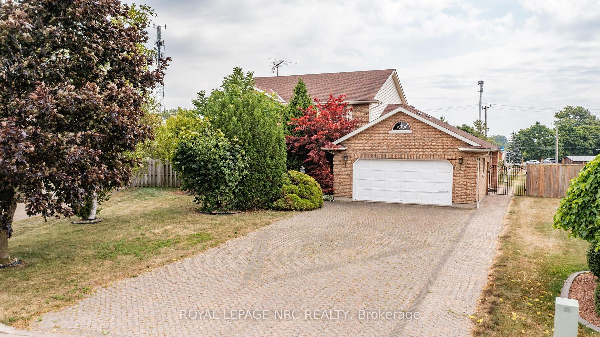 Photo 2 of 3 Elmvale Crescent, Port Colborne, Main Street — HOMEH