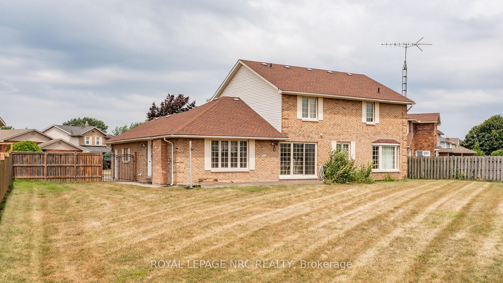 Photo 3 of 3 Elmvale Crescent, Port Colborne, Main Street — HOMEH