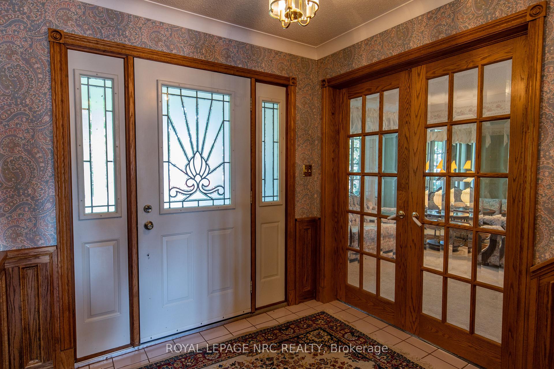 Photo 8 of 3 Elmvale Crescent, Port Colborne, Main Street — HOMEH