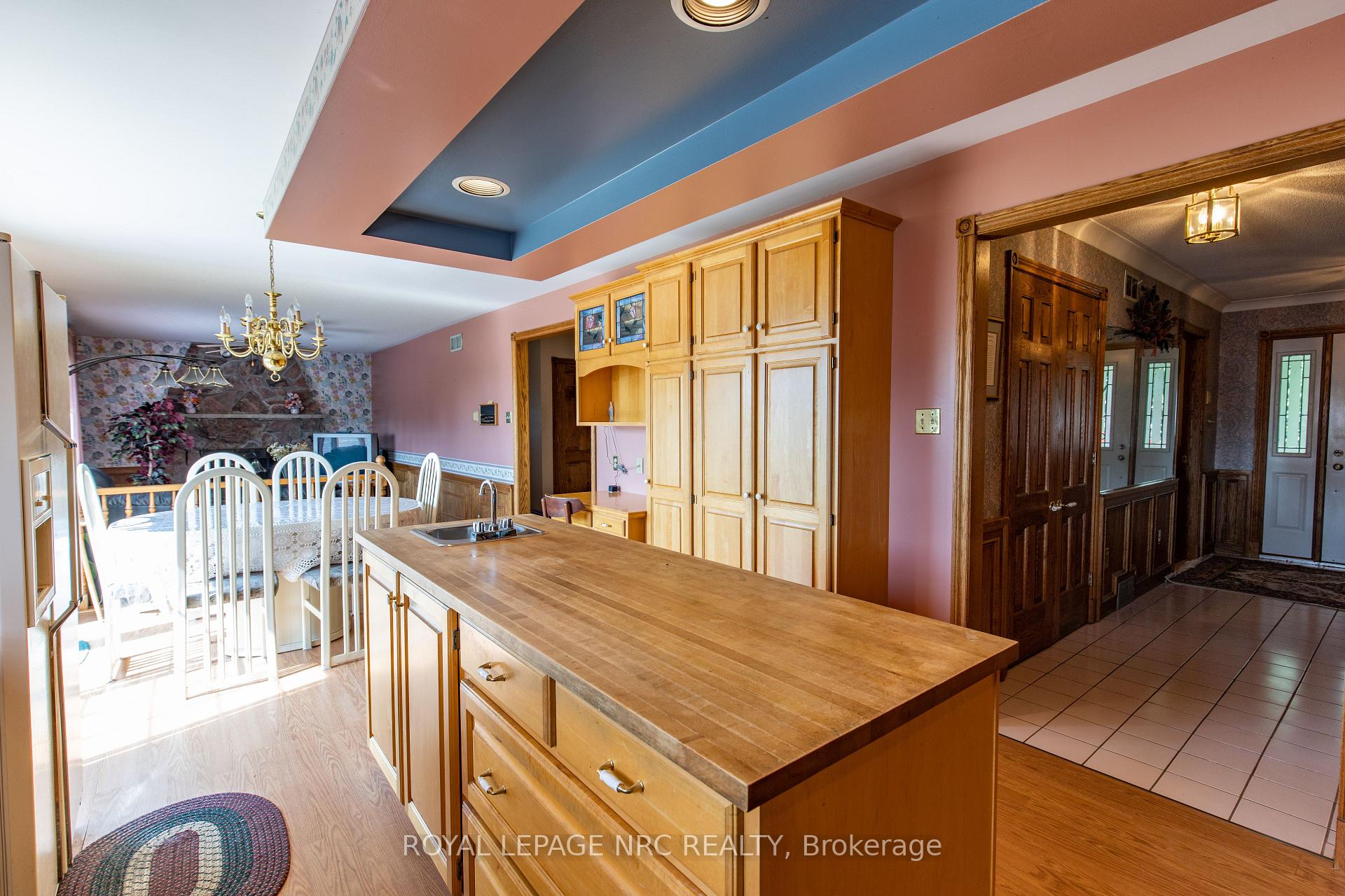 Photo 13 of 3 Elmvale Crescent, Port Colborne, Main Street — HOMEH