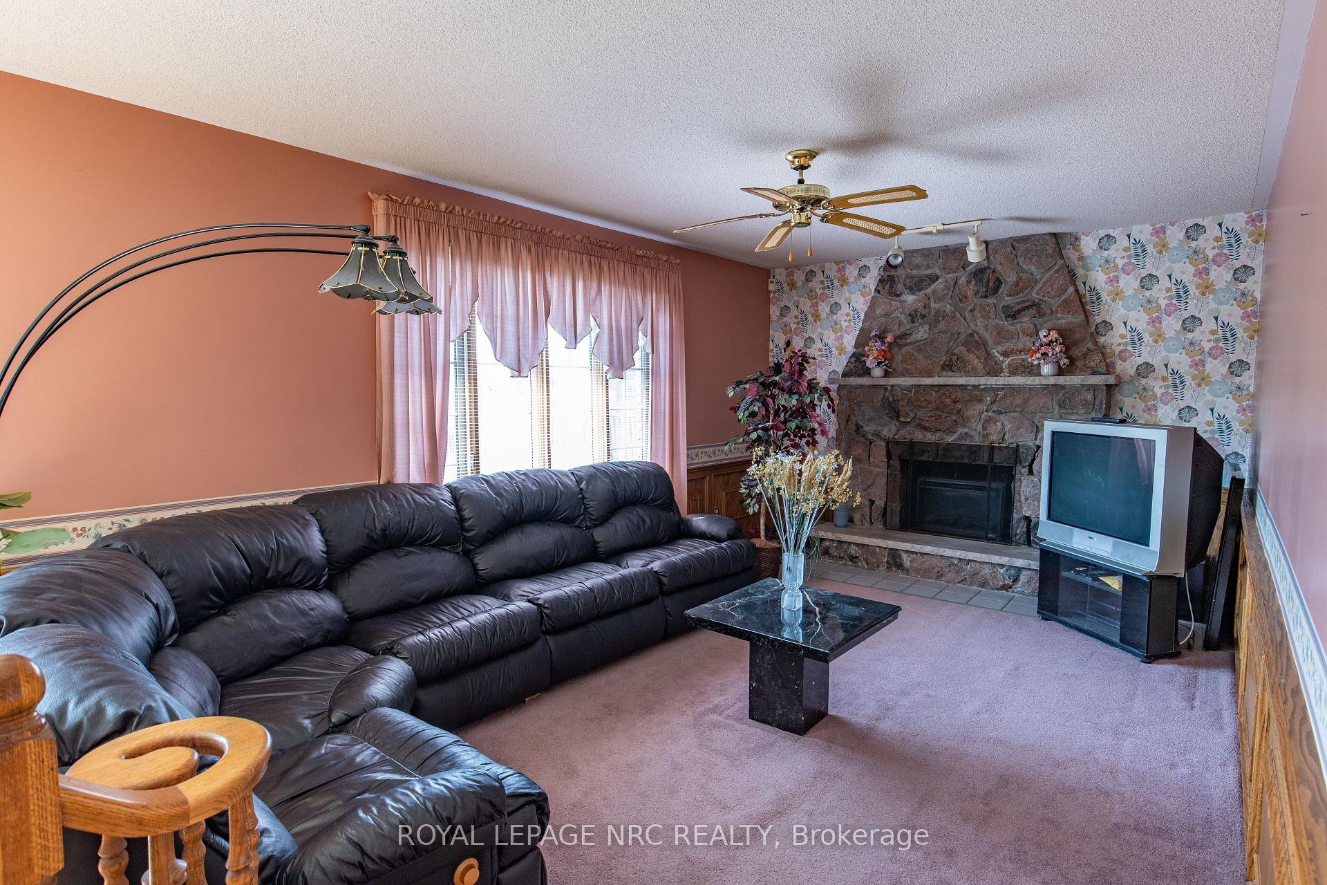 Photo 17 of 3 Elmvale Crescent, Port Colborne, Main Street — HOMEH
