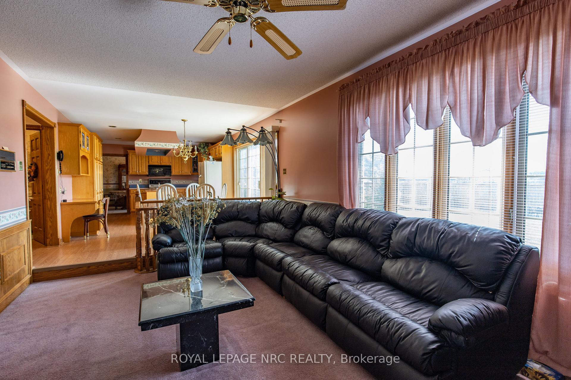 Photo 18 of 3 Elmvale Crescent, Port Colborne, Main Street — HOMEH