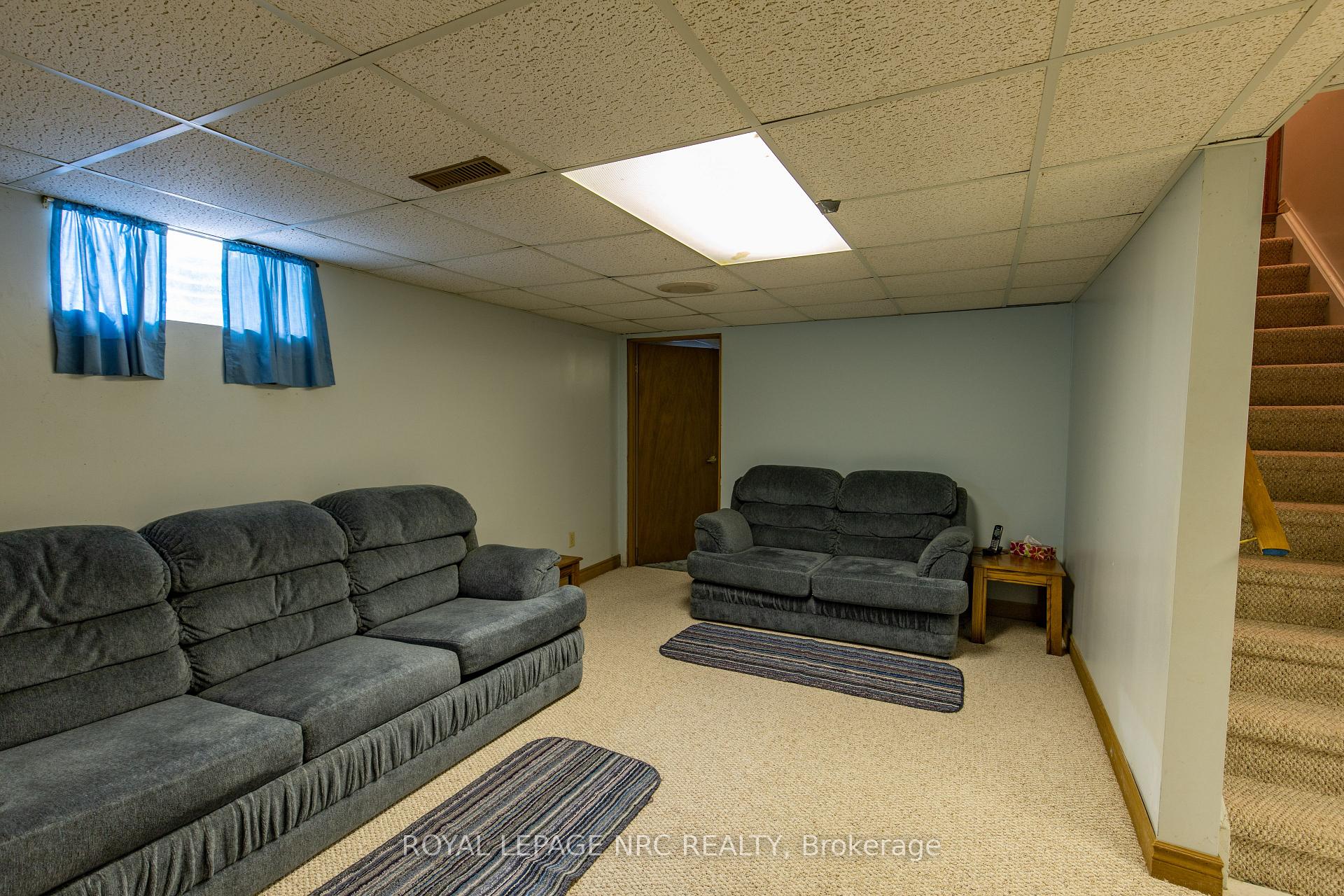 Photo 33 of 3 Elmvale Crescent, Port Colborne, Main Street — HOMEH