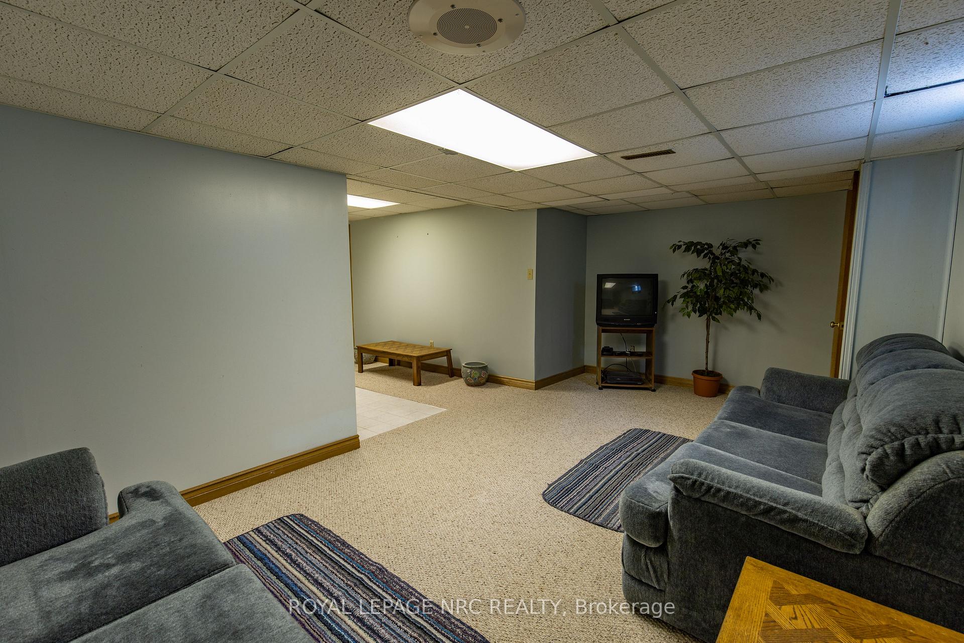 Photo 35 of 3 Elmvale Crescent, Port Colborne, Main Street — HOMEH