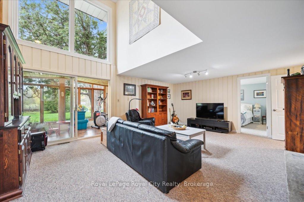 Photo 10 of 4540 20 Side Road N, Puslinch, Rural Puslinch West — HOMEH
