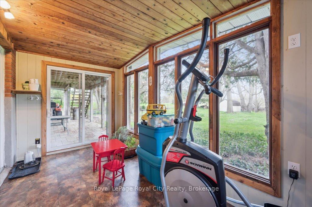 Photo 16 of 4540 20 Side Road N, Puslinch, Rural Puslinch West — HOMEH