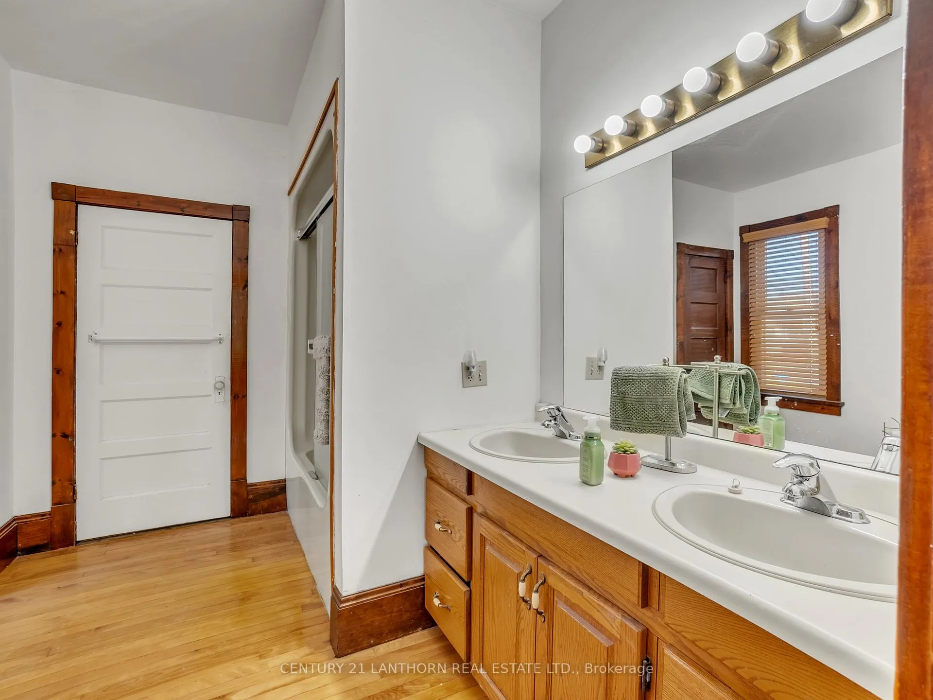 Photo 12 of 49 Consecon Street, Prince Edward County, Wellington Ward — HOMEH