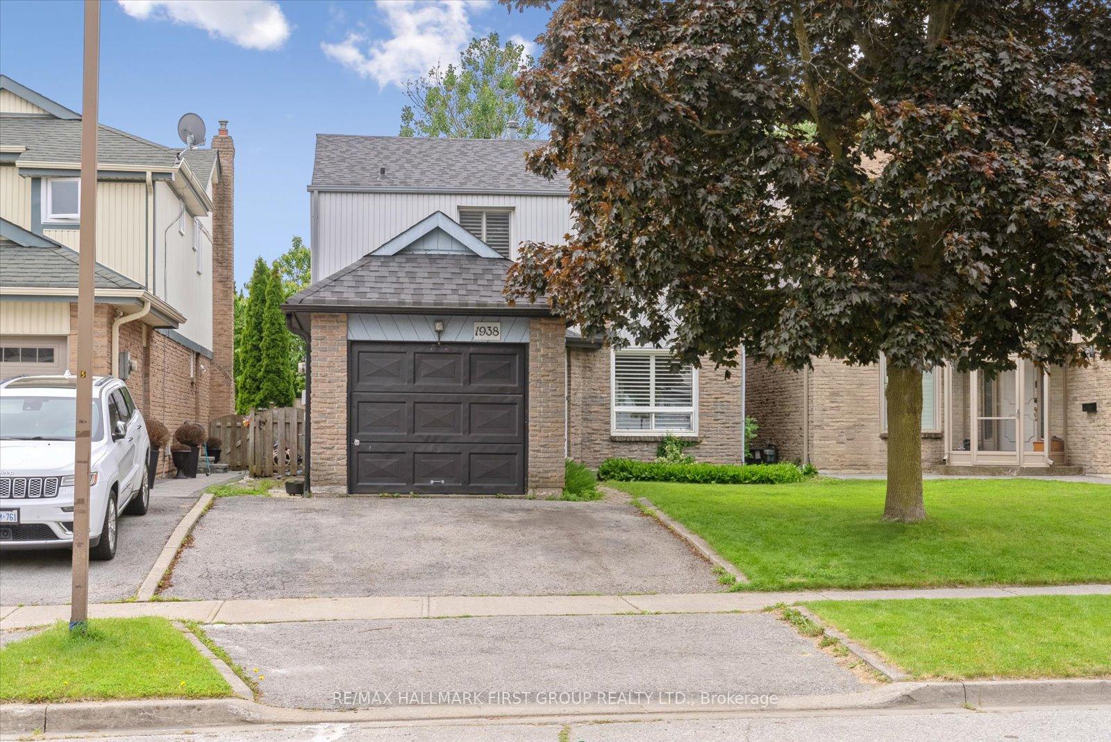 Photo 2 of 1938 Parkside Drive, Pickering, Amberlea — HOMEH
