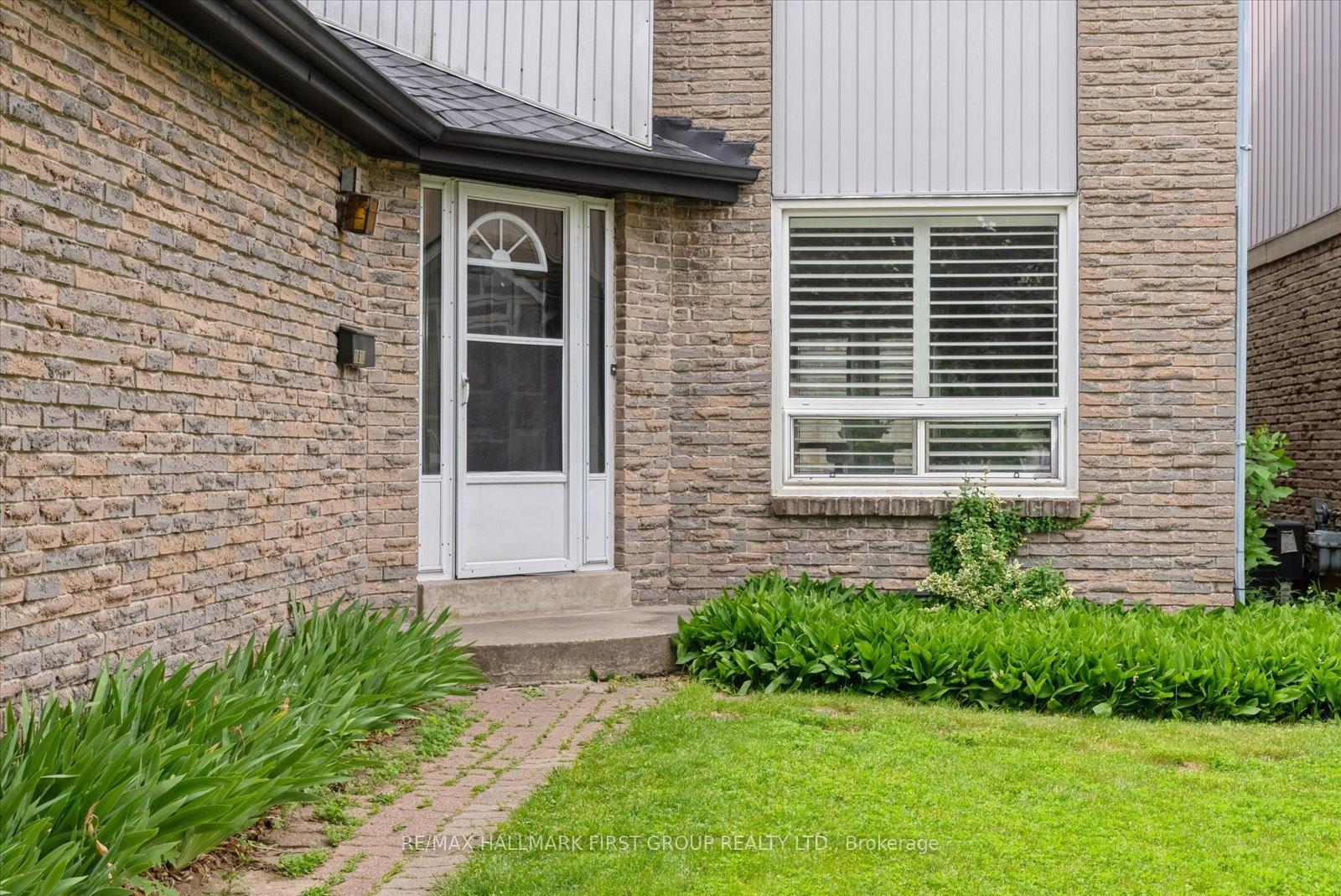 Photo 5 of 1938 Parkside Drive, Pickering, Amberlea — HOMEH