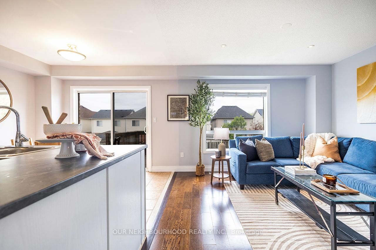 Photo 16 of 558 Brasswinds Trail, Oshawa, Pinecrest — HOMEH