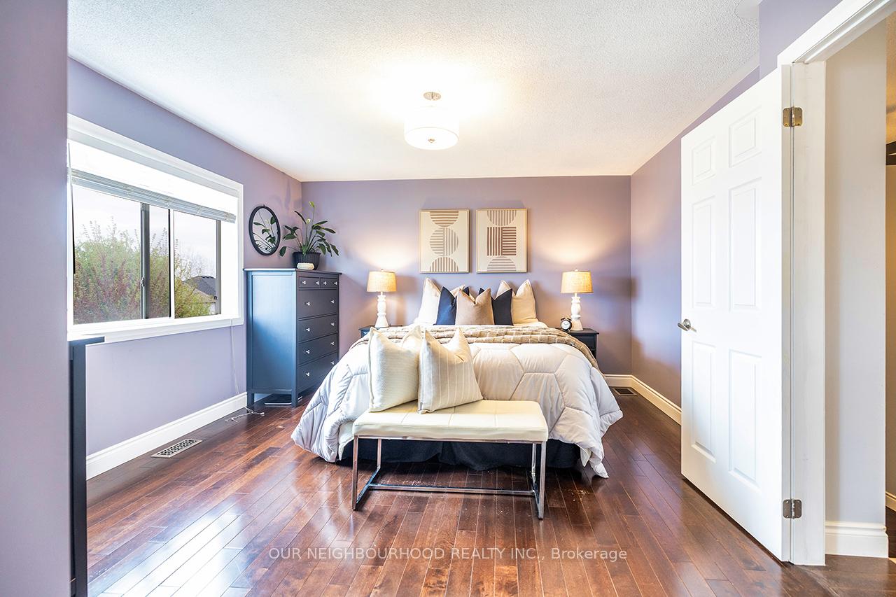 Photo 19 of 558 Brasswinds Trail, Oshawa, Pinecrest — HOMEH