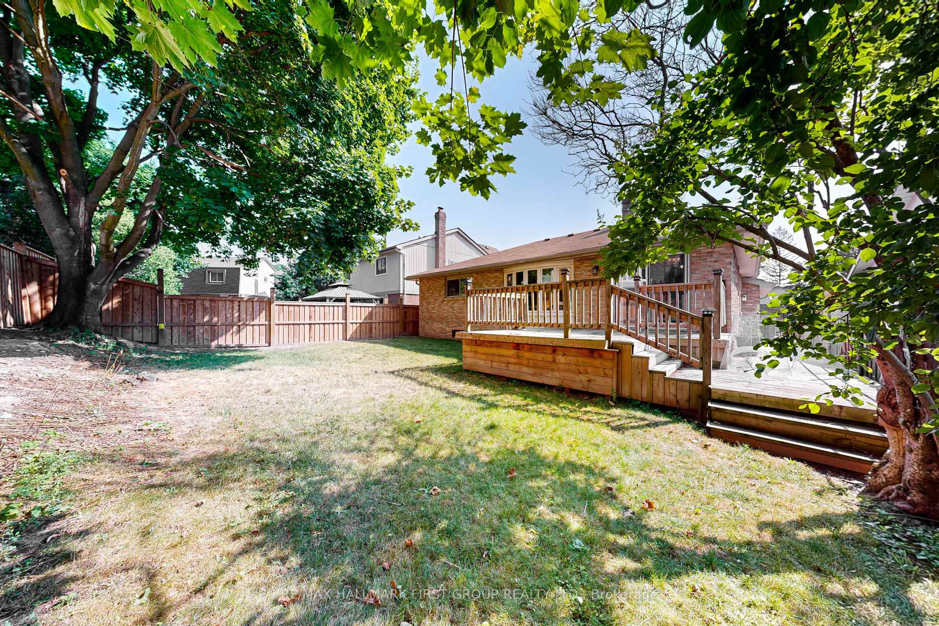 Photo 46 of 1876 New Street, Pickering, Amberlea — HOMEH