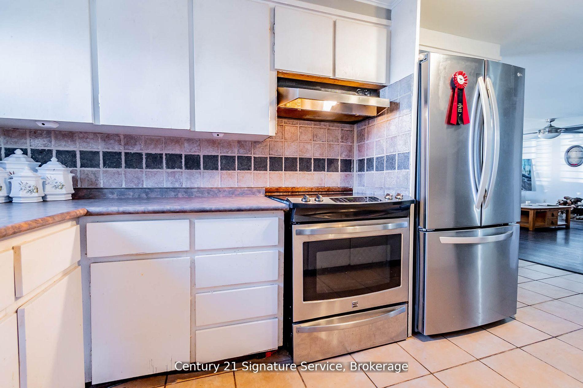 Photo 12 of 752 Empire Road, Port Colborne, Sherkston — HOMEH