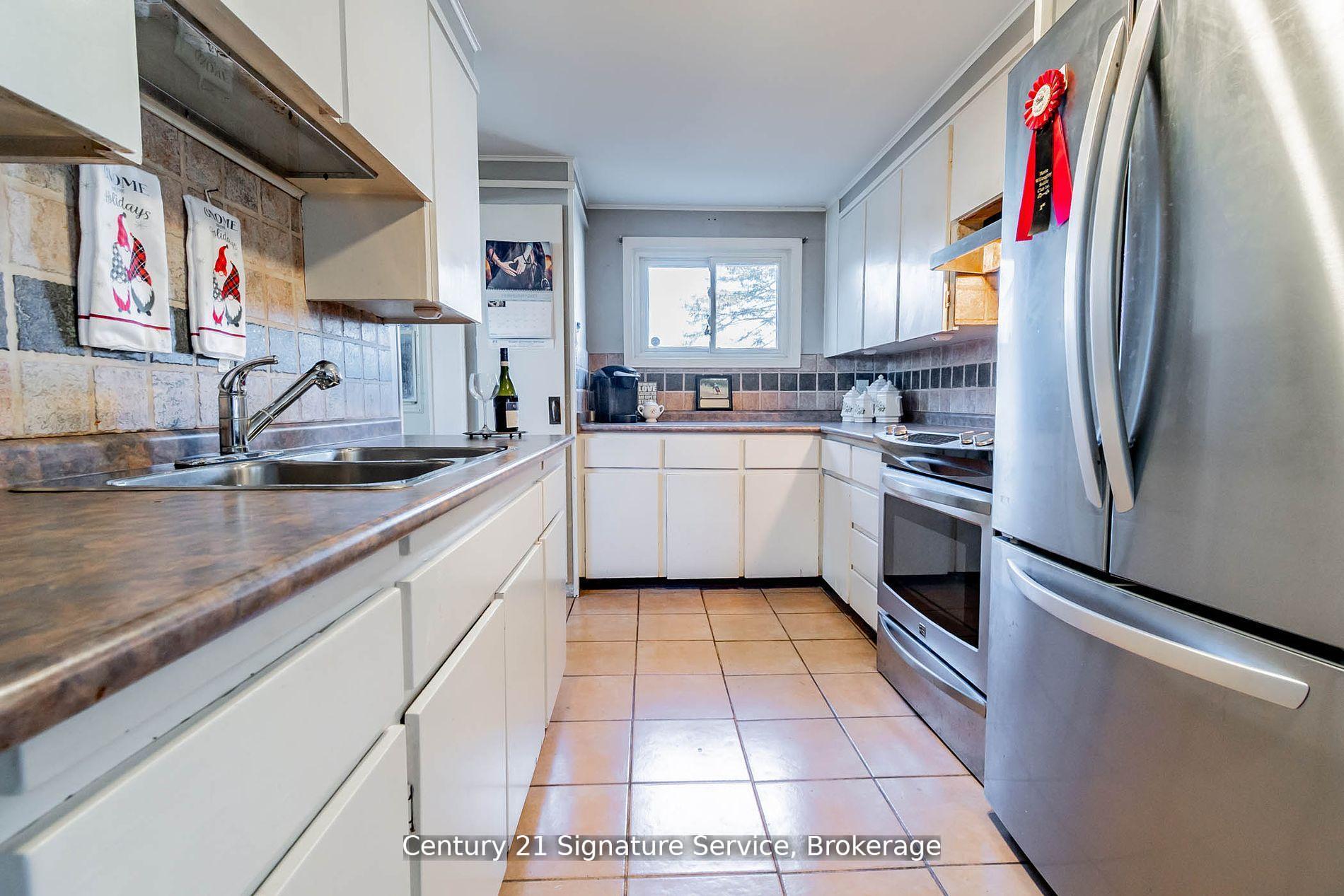 Photo 14 of 752 Empire Road, Port Colborne, Sherkston — HOMEH