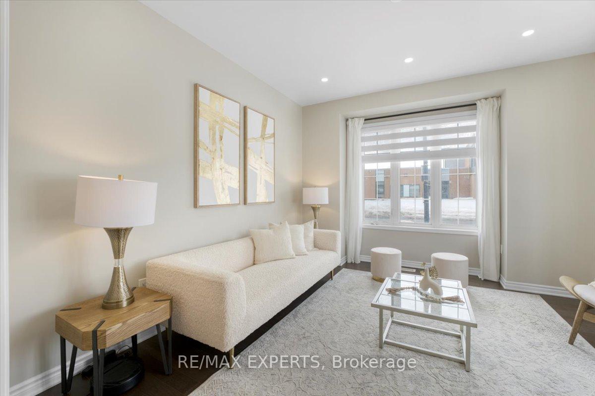 Photo 5 of 668 Kennedy Circle W, Milton, Cobban — HOMEH