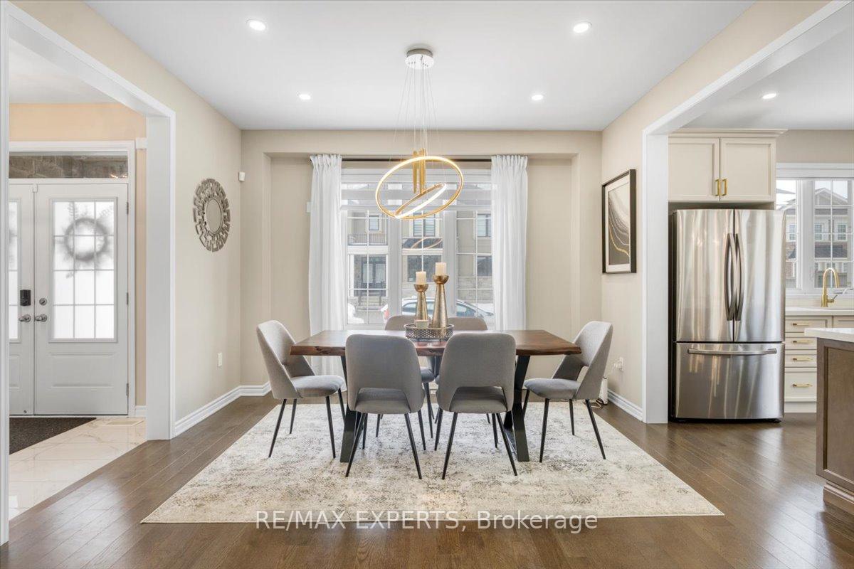 Photo 8 of 668 Kennedy Circle W, Milton, Cobban — HOMEH