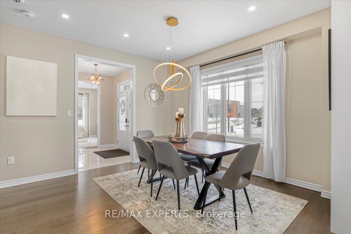Photo 10 of 668 Kennedy Circle W, Milton, Cobban — HOMEH