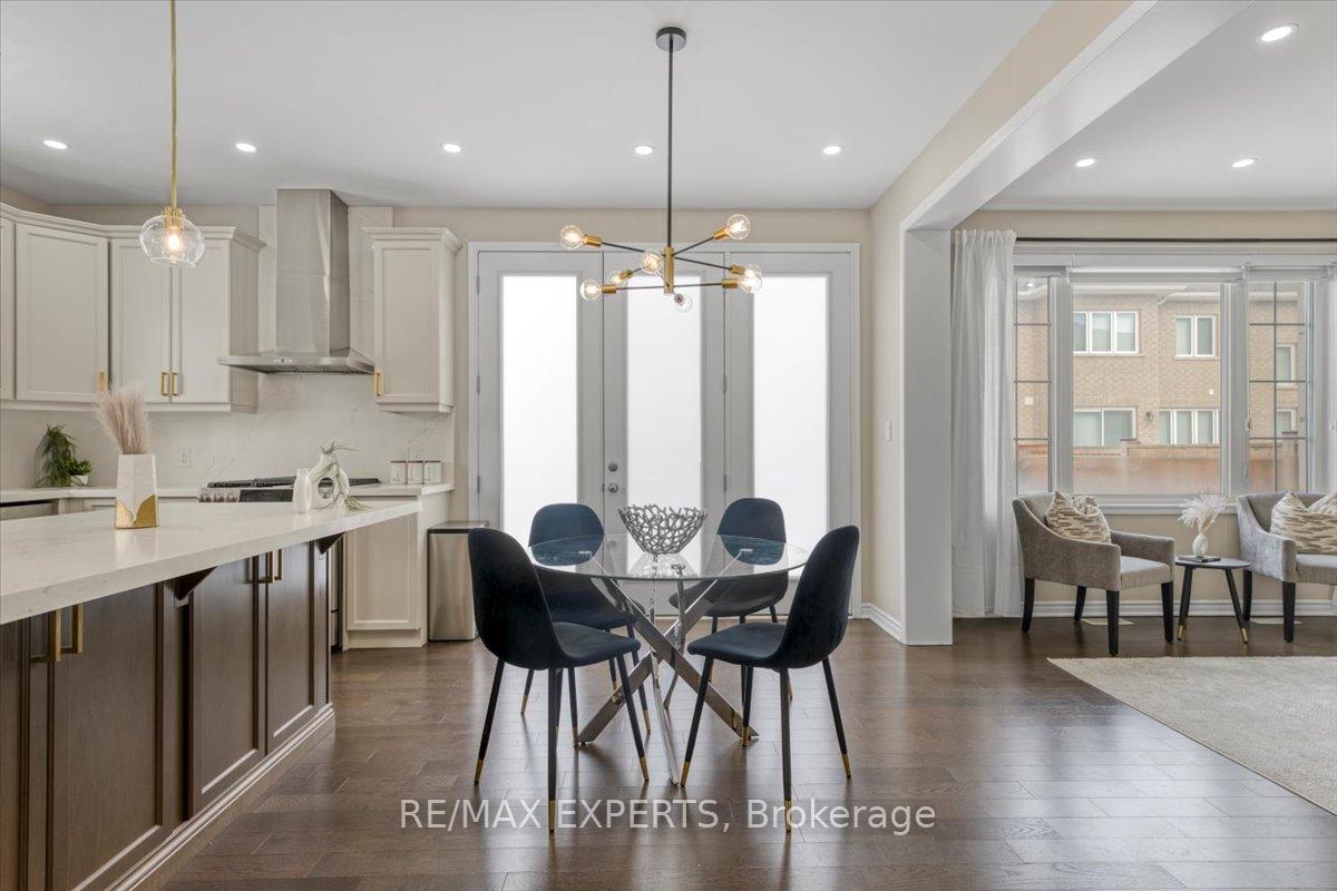Photo 17 of 668 Kennedy Circle W, Milton, Cobban — HOMEH