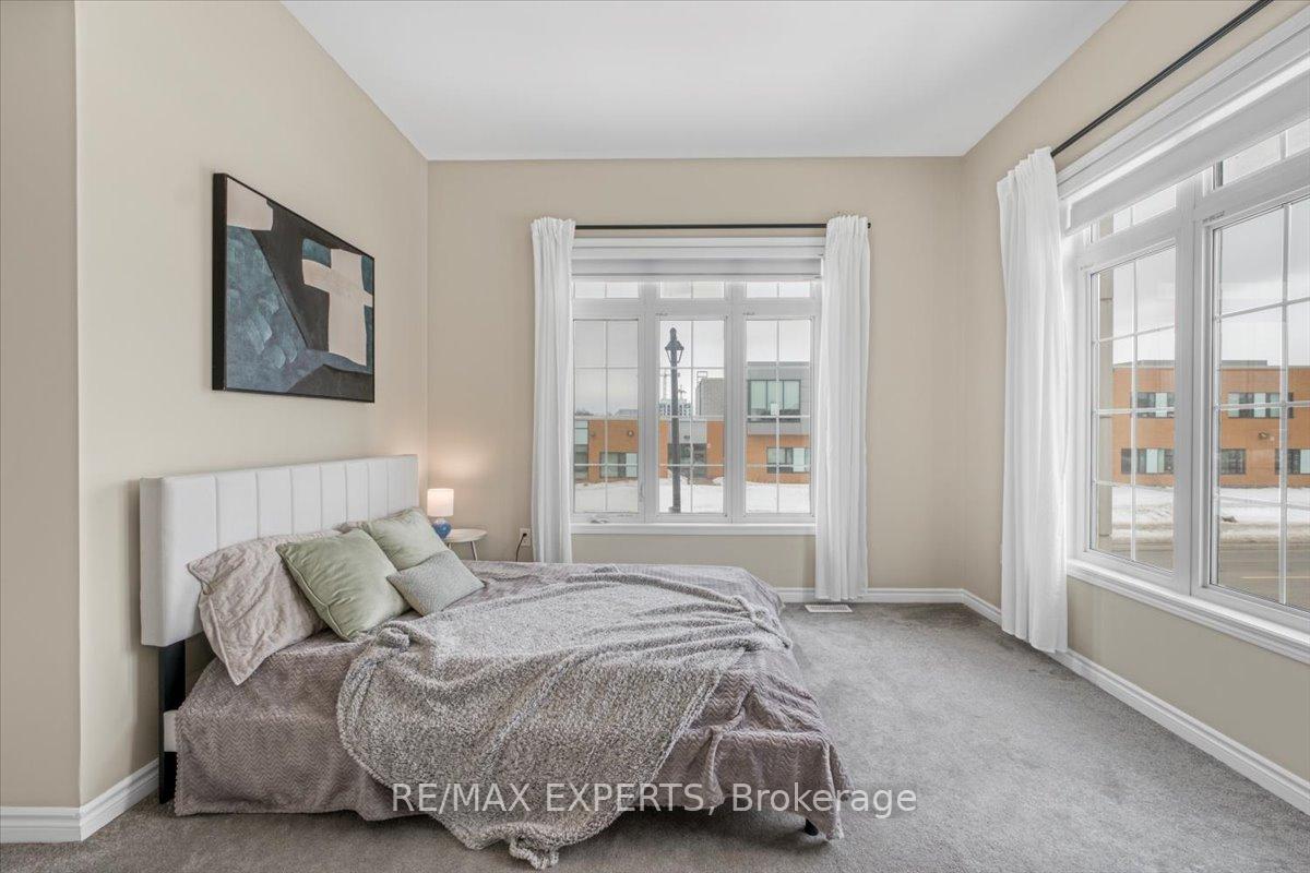 Photo 32 of 668 Kennedy Circle W, Milton, Cobban — HOMEH